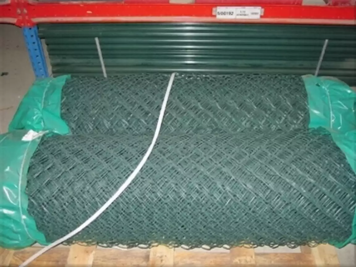 Mallas metálicas verdes y galvanizadas Mallas metálicas verdes y galvanizadas