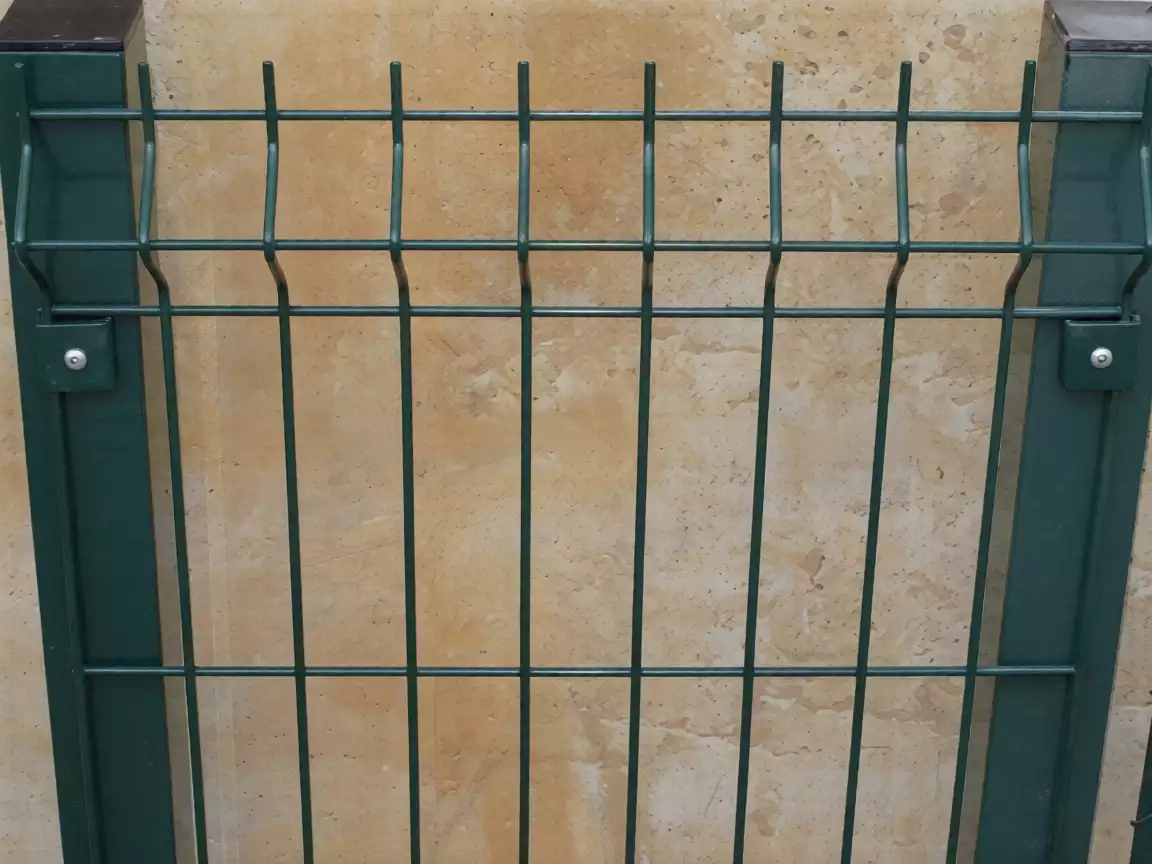 Postes cuadrados y accesorios